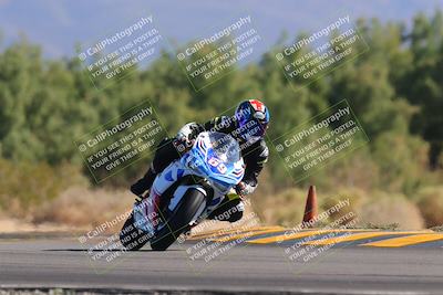 media/Nov-06-2022-SoCal Trackdays (Sun) [[208d2ccc26]]/Turn 7 Set 1 (1050am)/